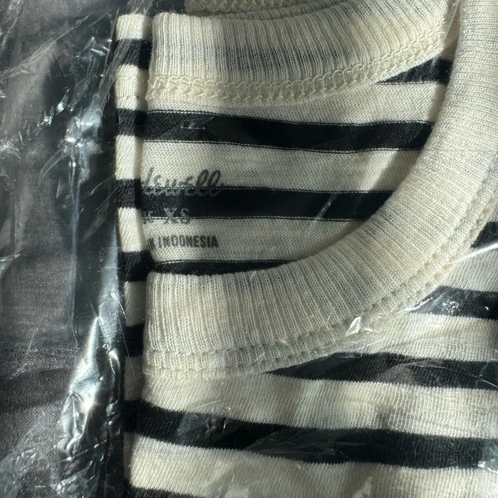 New! Madewell T-Shirt Black and White Striped size XS